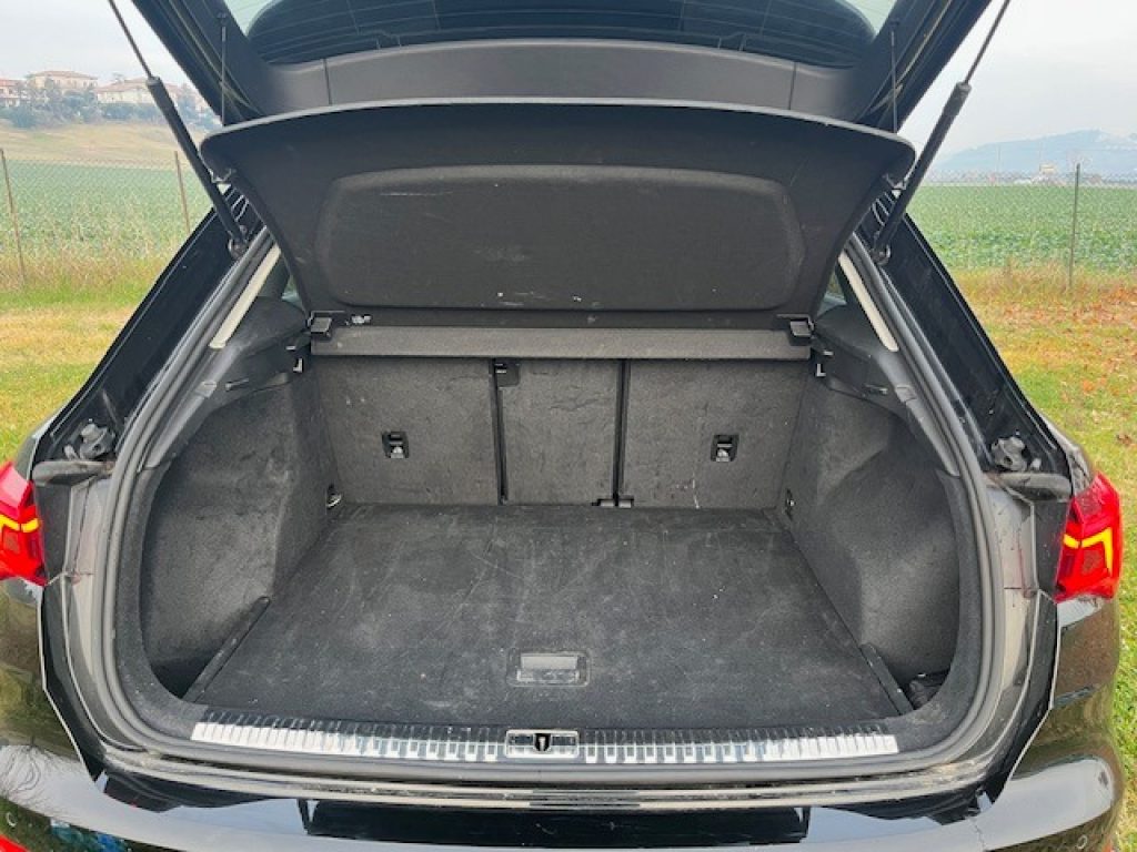 AUDI Q3 35 TDI S tronic - 22