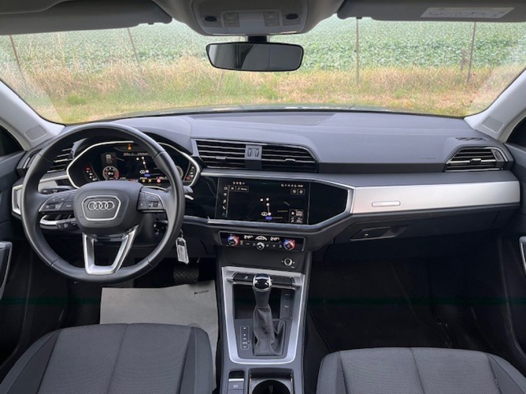 AUDI Q3 35 TDI S tronic - 24