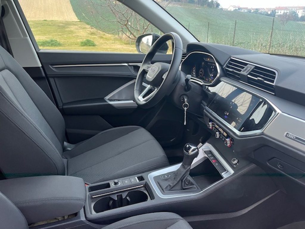 AUDI Q3 35 TDI S tronic - 29