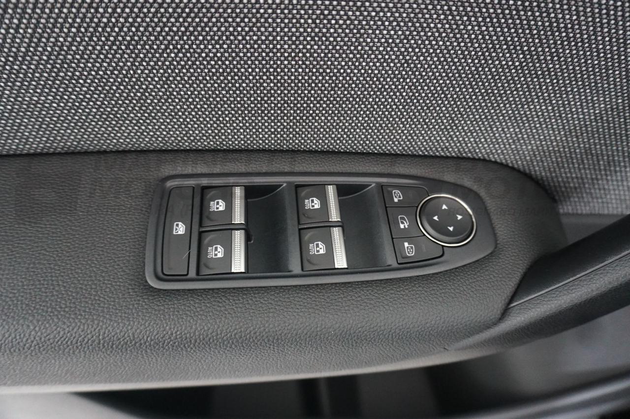 RENAULT Captur 1.0 TCE 100CV GPL TECHNO - 19