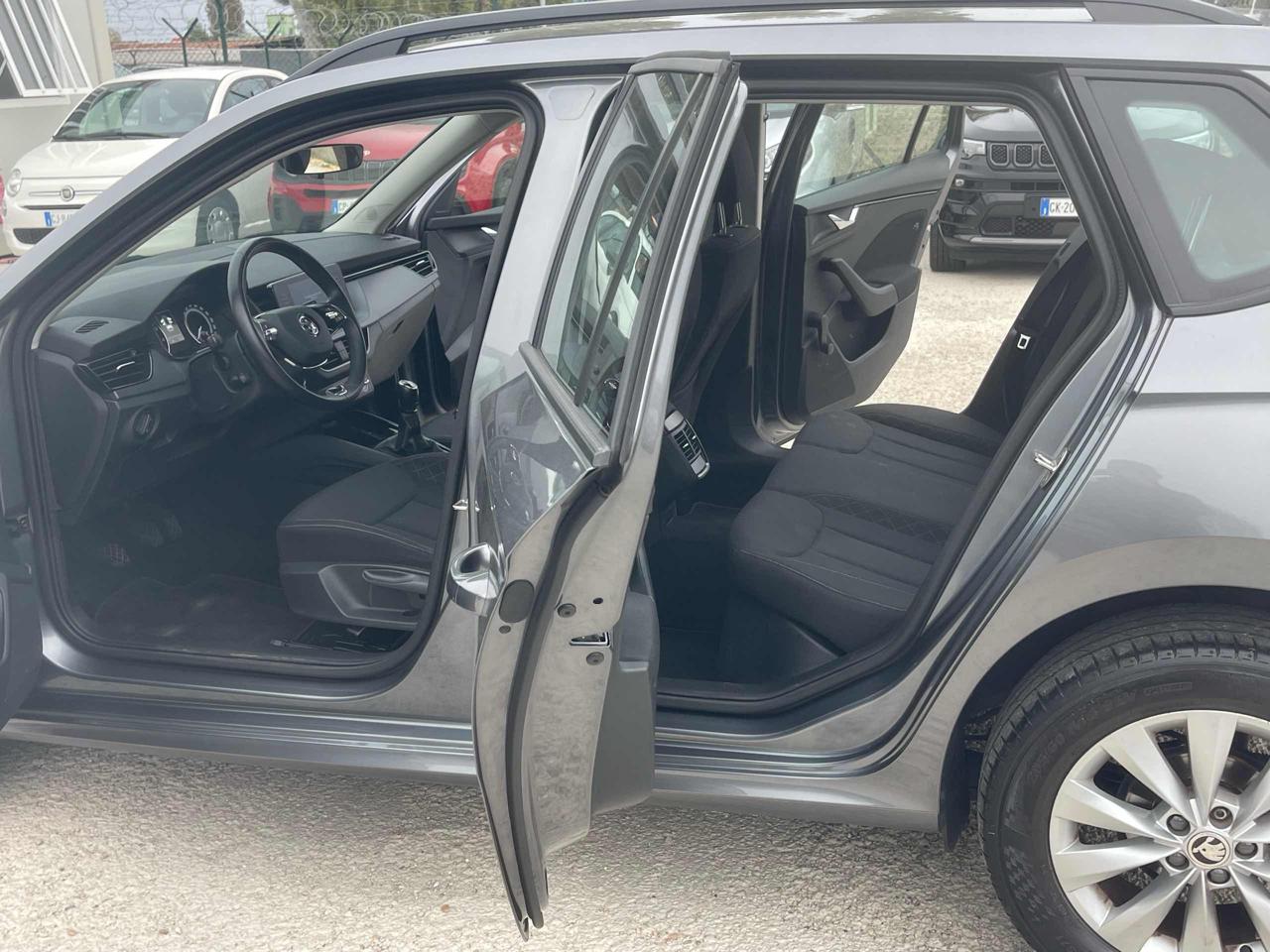 SKODA Kamiq 1.0 TSI 110 CV Ambition Euro6D ADAS - 27