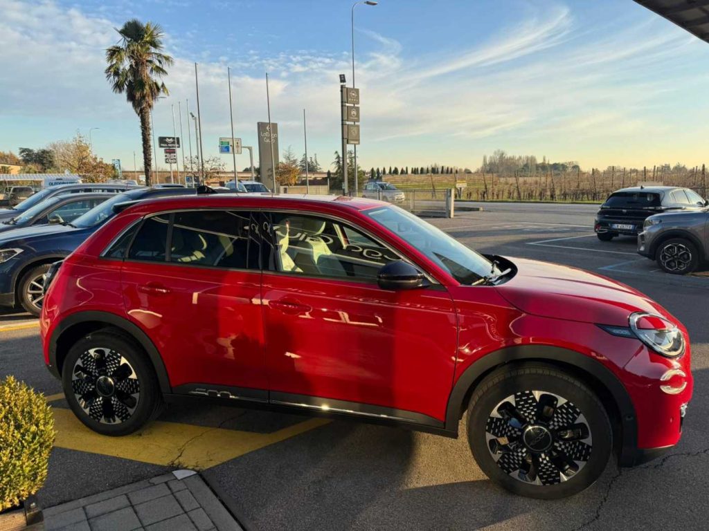 FIAT 600 Hybrid 110 CV DCT MHEV La Prima - 4