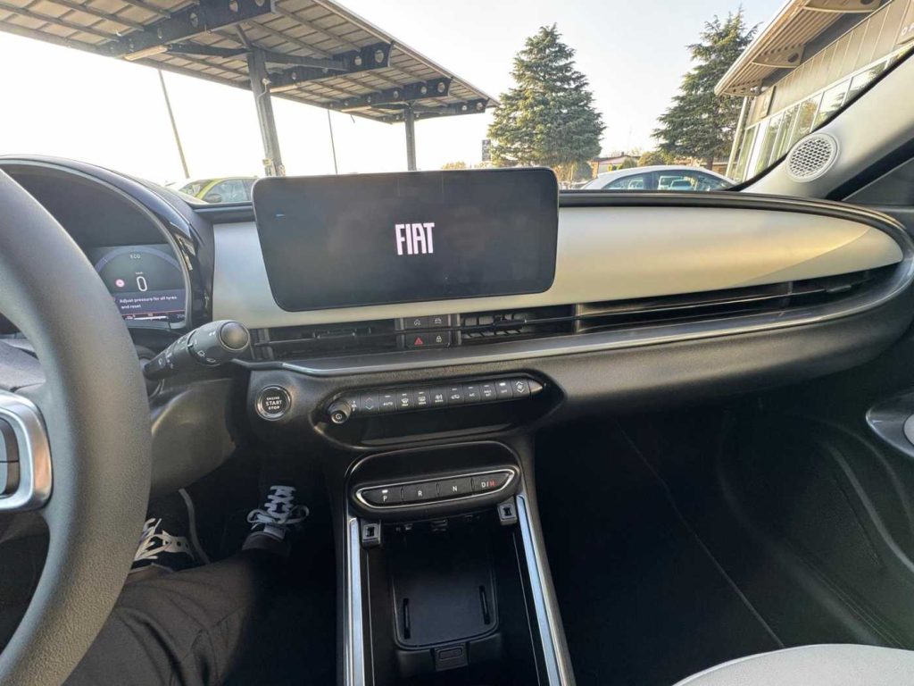 FIAT 600 Hybrid 110 CV DCT MHEV La Prima - 12