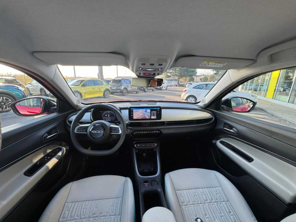 FIAT 600 Hybrid 110 CV DCT MHEV La Prima - 17
