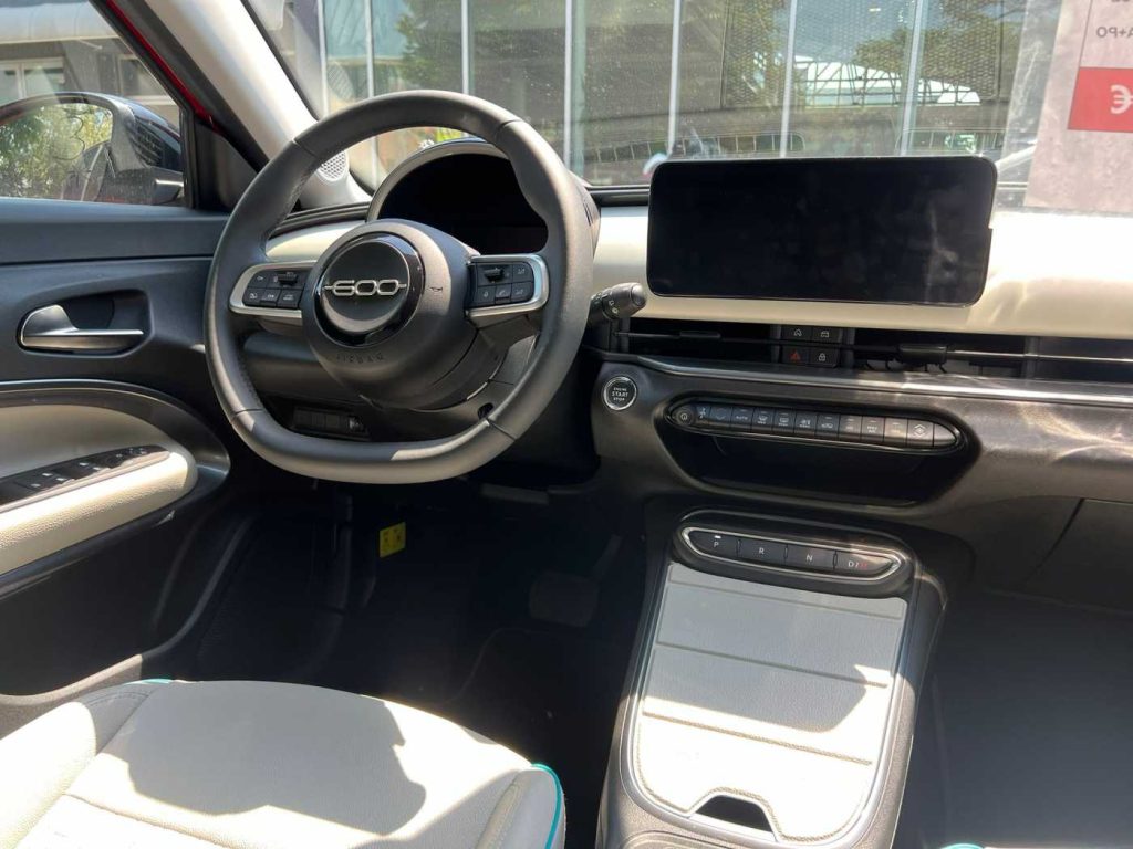FIAT 600 Hybrid 110 CV DCT MHEV La Prima - 17