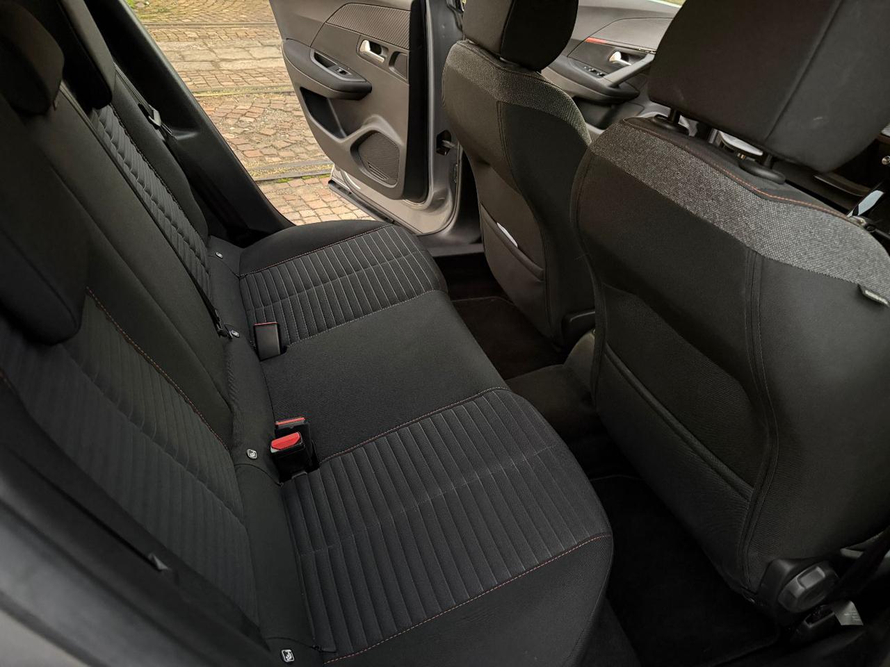 PEUGEOT 2008 PureTech 100 S&S Active Pack - 10