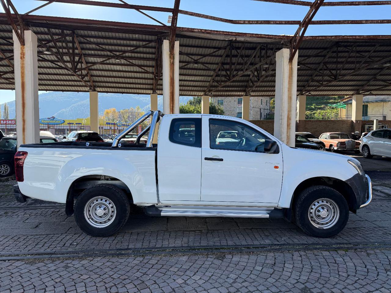ISUZU D-Max 1.9 Crew Cab Satellite 4WD A/C - 8