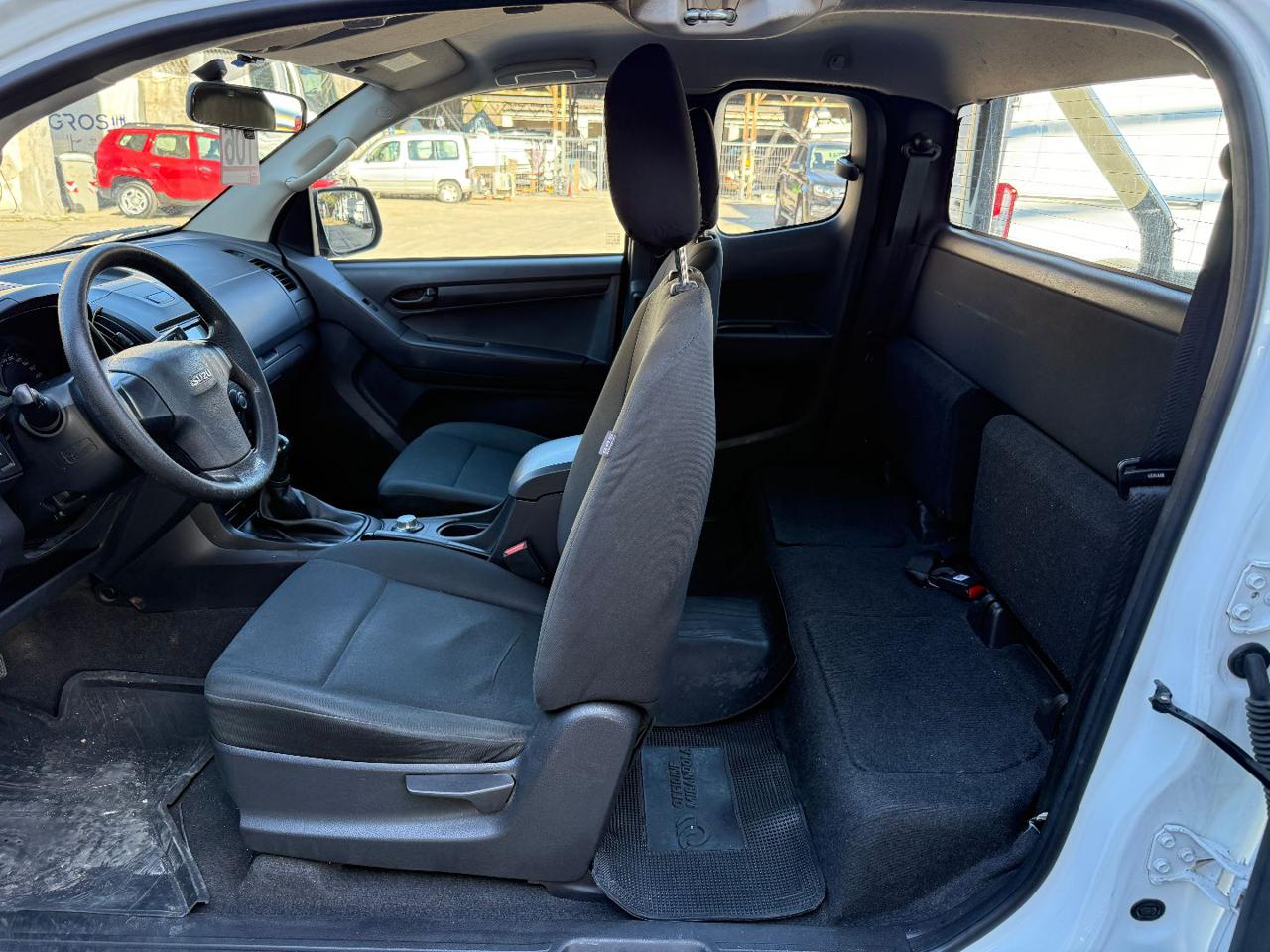 ISUZU D-Max 1.9 Crew Cab Satellite 4WD A/C - 13