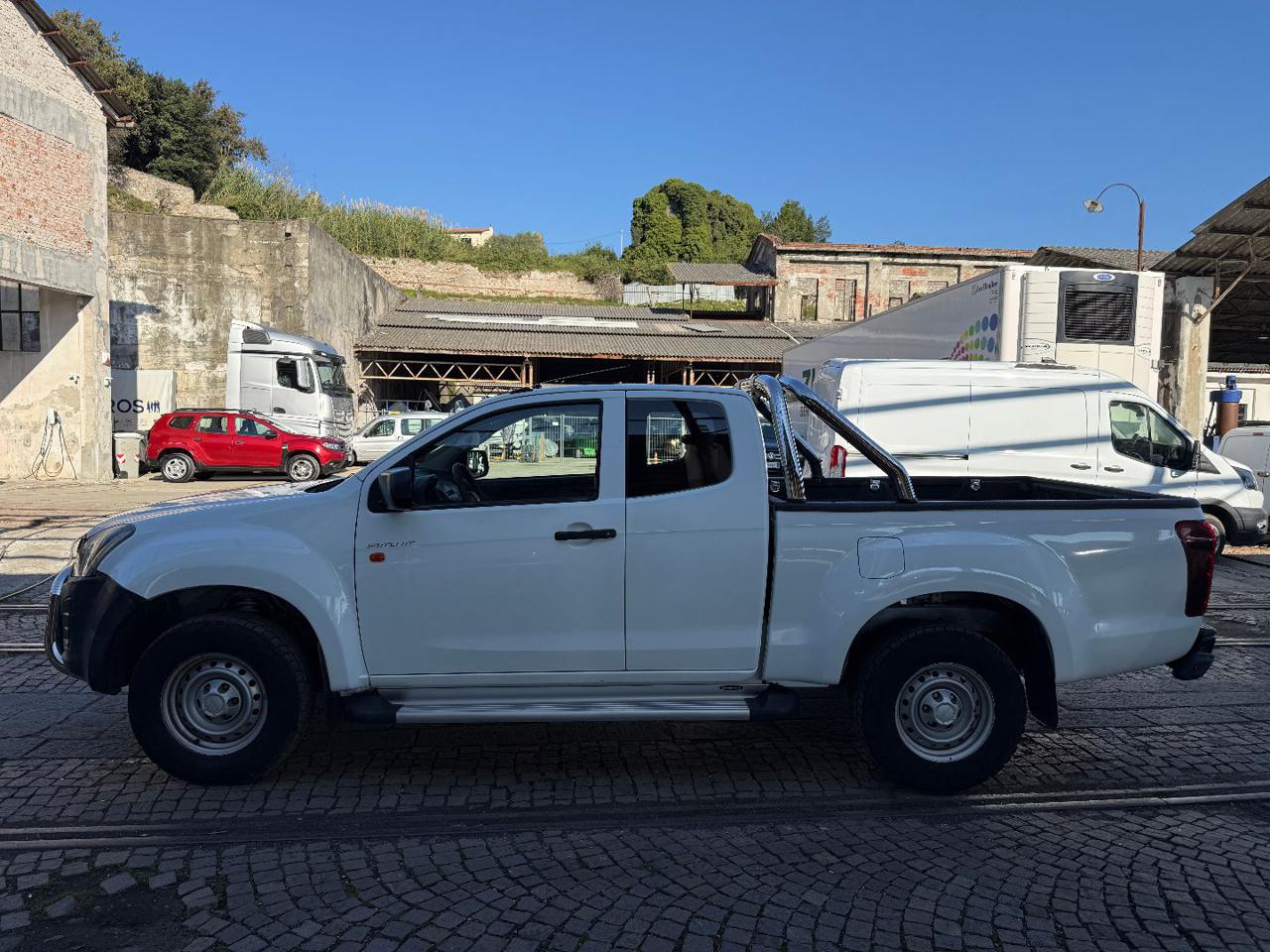 ISUZU D-Max 1.9 Crew Cab Satellite 4WD A/C - 5