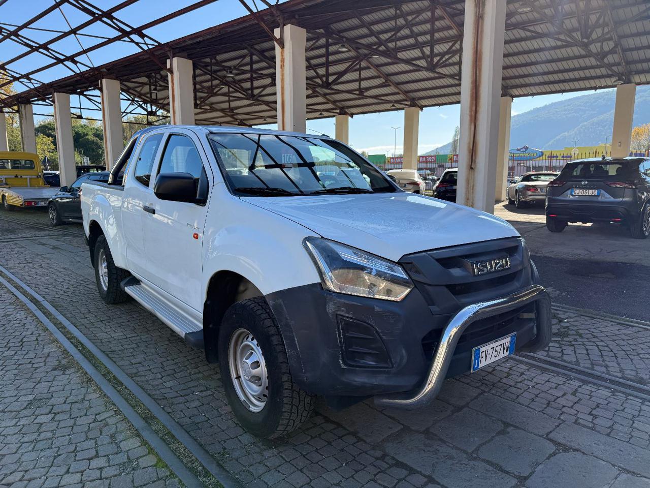 ISUZU D-Max 1.9 Crew Cab Satellite 4WD A/C - 2