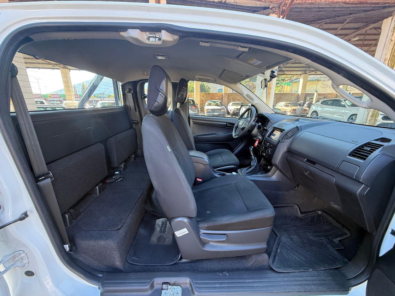 ISUZU D-Max 1.9 Crew Cab Satellite 4WD A/C - 15