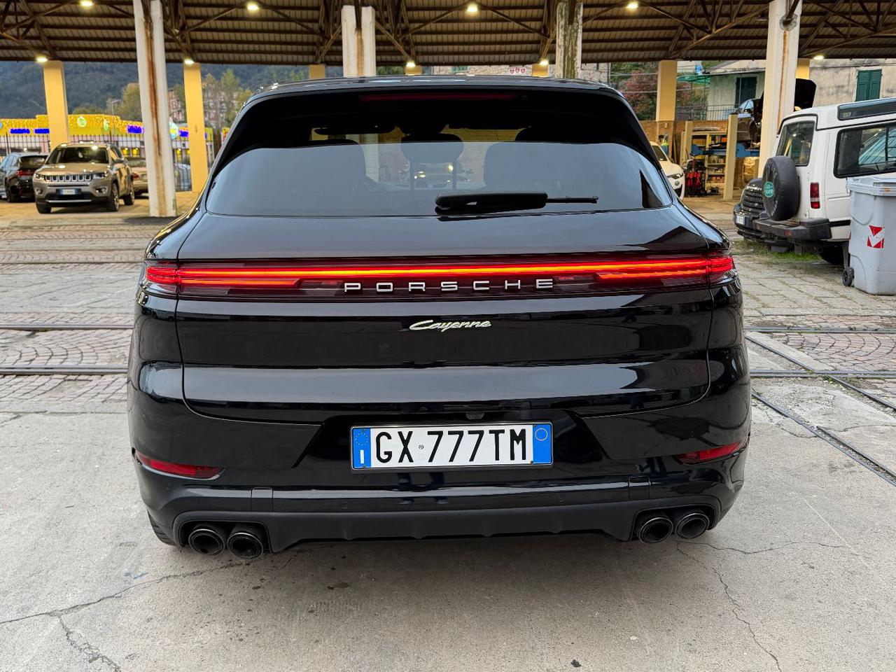PORSCHE Cayenne 3.0 V6 E-Hybrid - 7