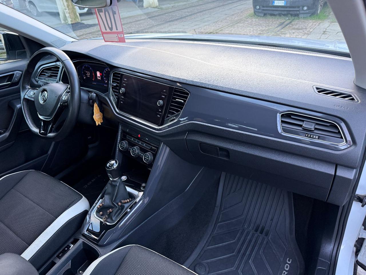 VOLKSWAGEN T-Roc 1.6 TDI SCR Advanced BlueMotion Technology - 16