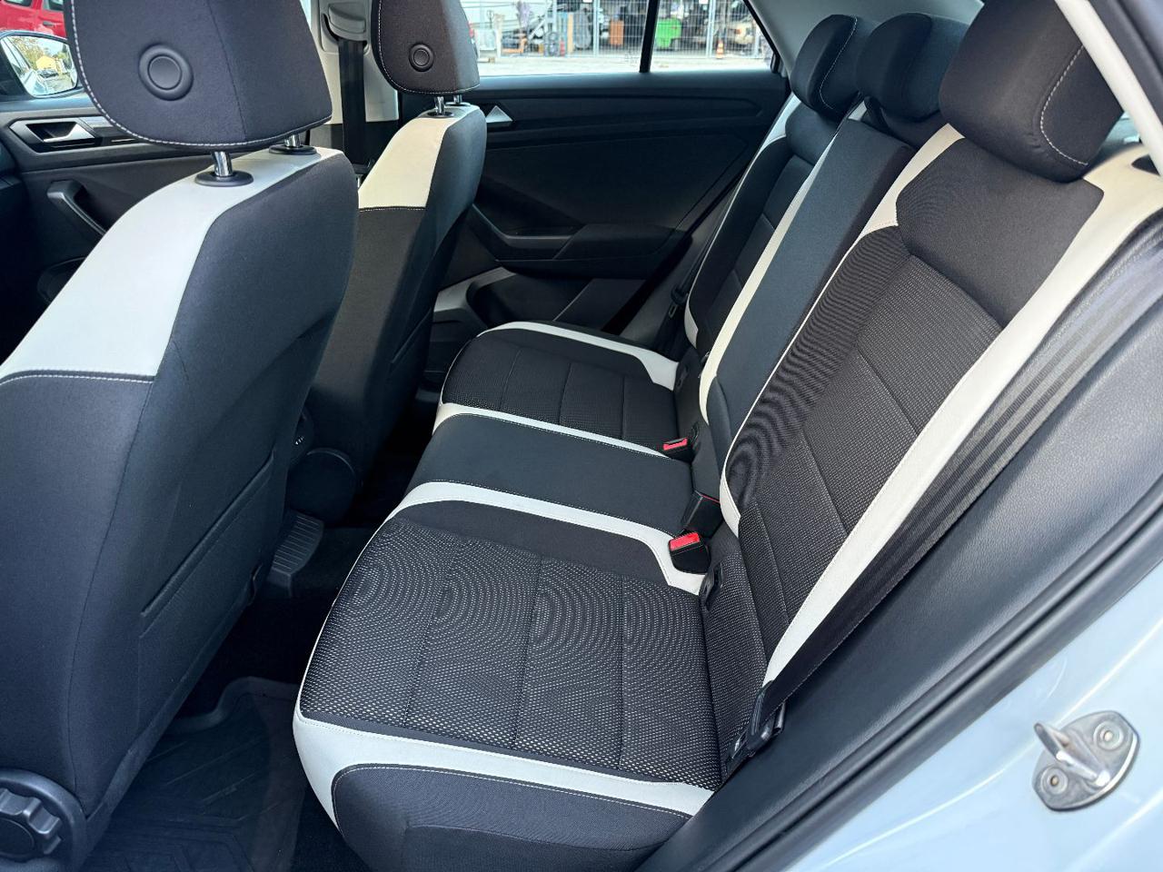 VOLKSWAGEN T-Roc 1.6 TDI SCR Advanced BlueMotion Technology - 12