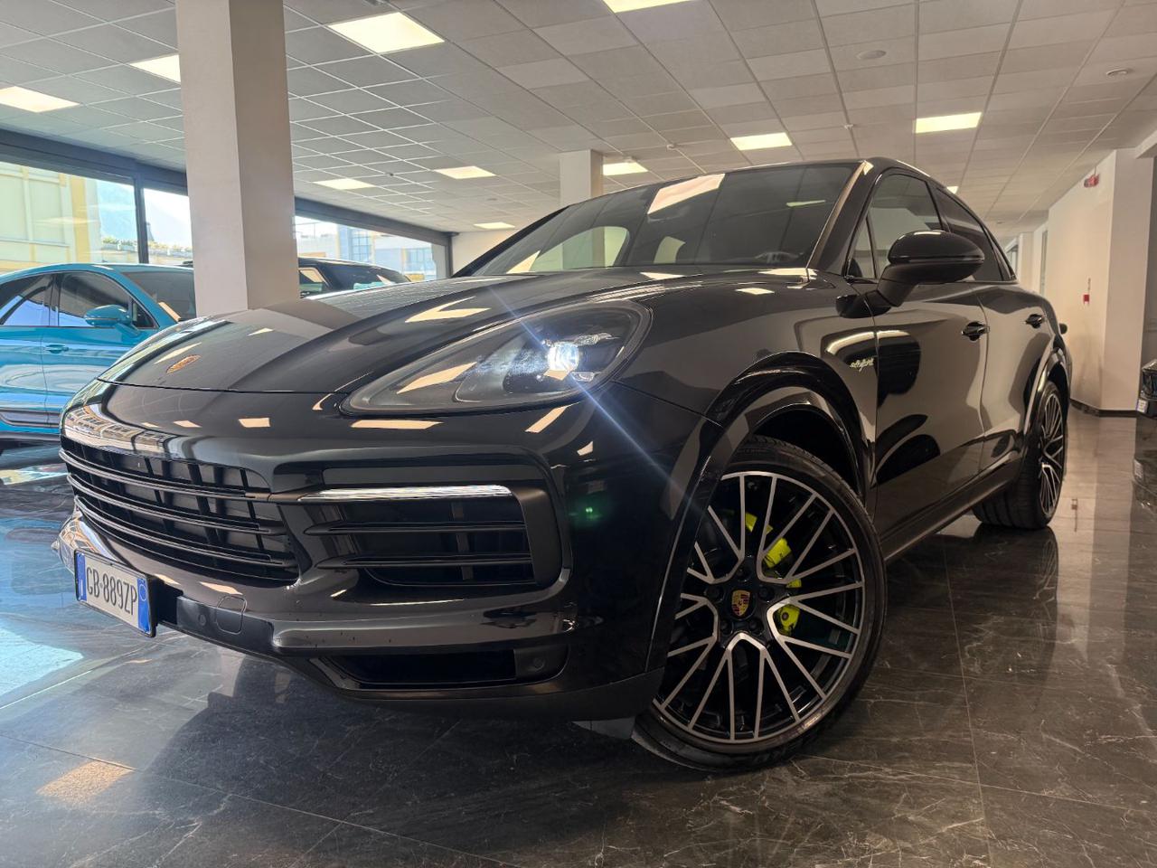 Porsche Cayenne 3.0 V6 E-Hybrid / CHRONO / P.H.A.S.M. / TETTO 2020