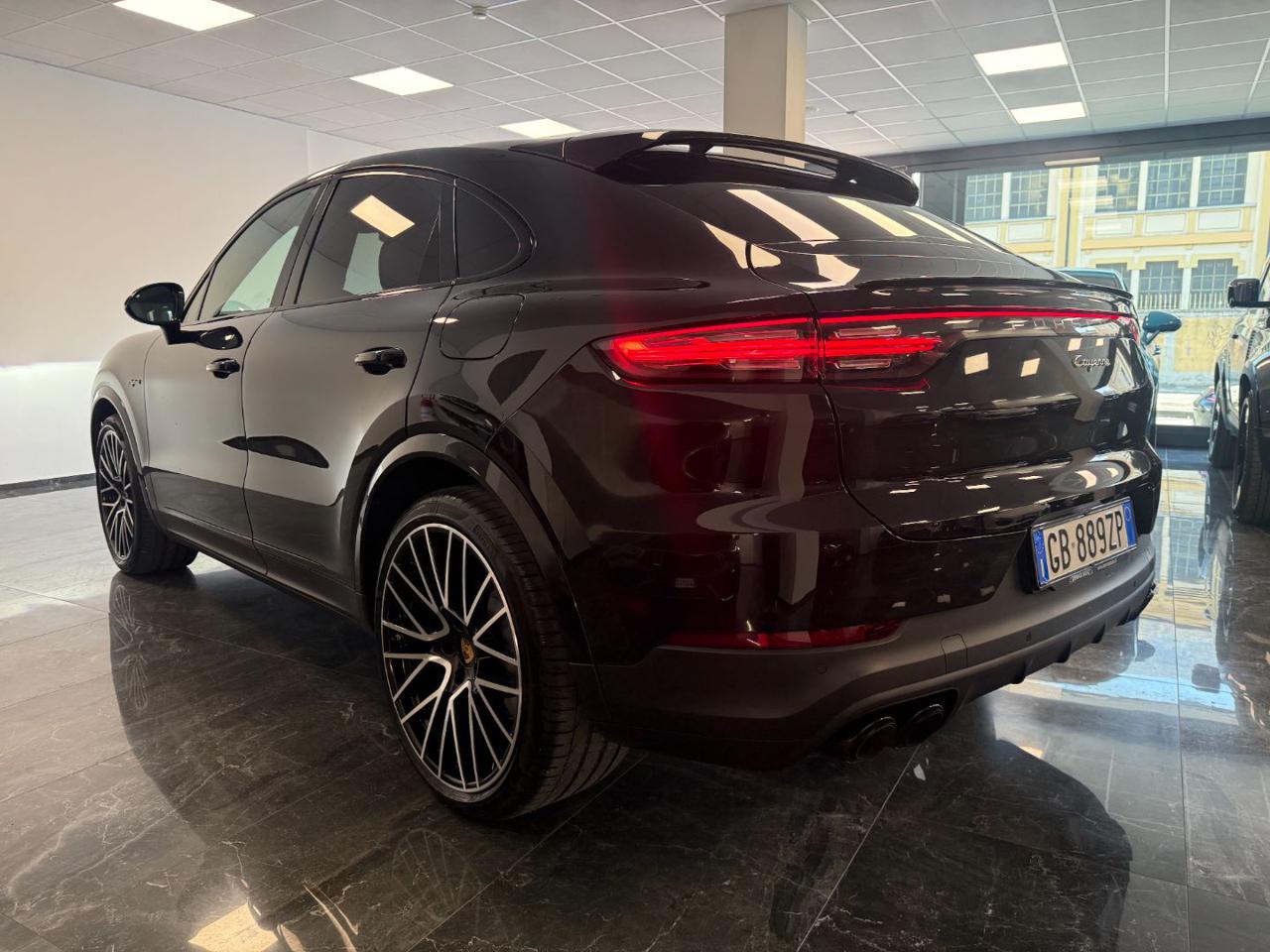 Porsche Cayenne 3.0 V6 E-Hybrid / CHRONO / P.H.A.S.M. / TETTO 2020 - foto 4