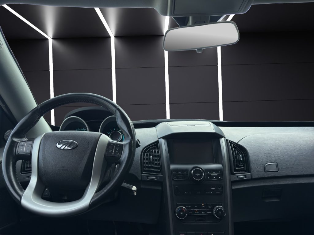 MAHINDRA XUV500 2.2 16V FWD W10 - 14