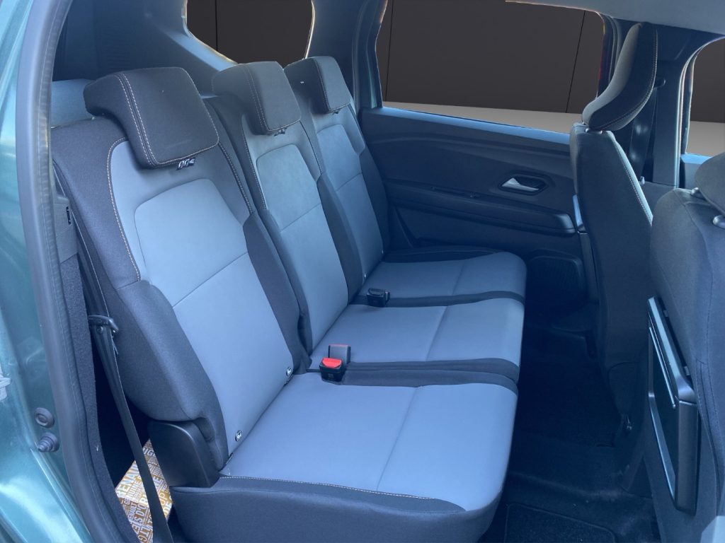 DACIA Jogger 1.6 Hybrid 140 5 posti Extreme - 19