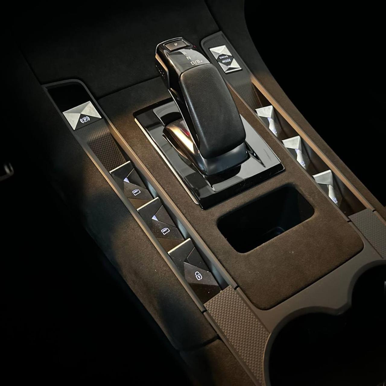 DS AUTOMOBILES DS 7 Crossback E-Tense 4x4 Performance Line+ TETTO APRIBILE - 29