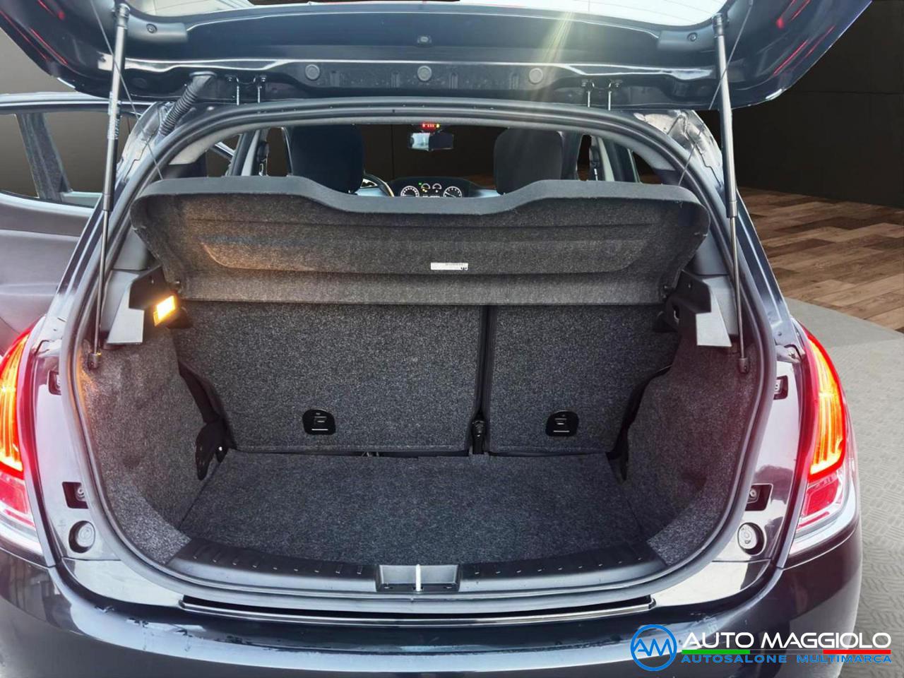 LANCIA Ypsilon 1.0 Hybrid 5 porte  Ecochic Gold PREZZO REALE - 13