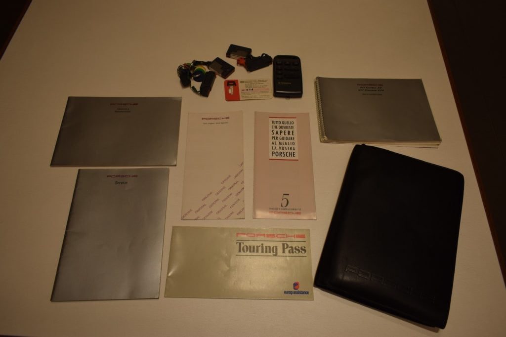 PORSCHE 911 CARRERA 4 TARGA - 25