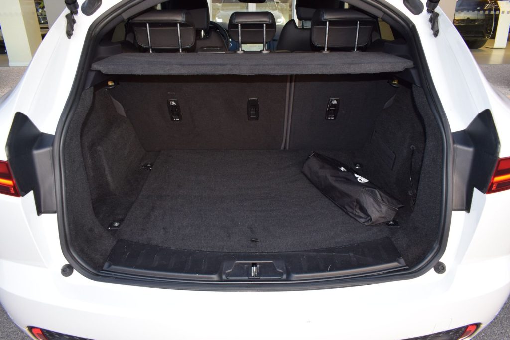 JAGUAR E-Pace E-Pace 2.0D 150 CV AWD R-Dynamic S - 25