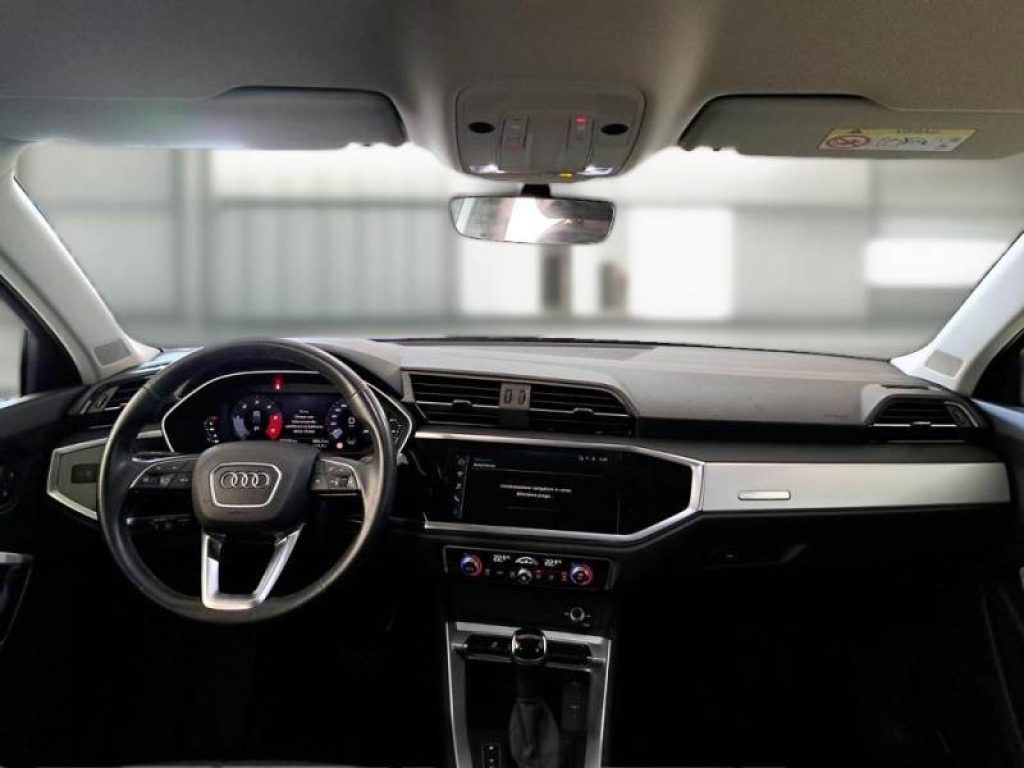 AUDI Q3 35 TDI S tronic Business - 6