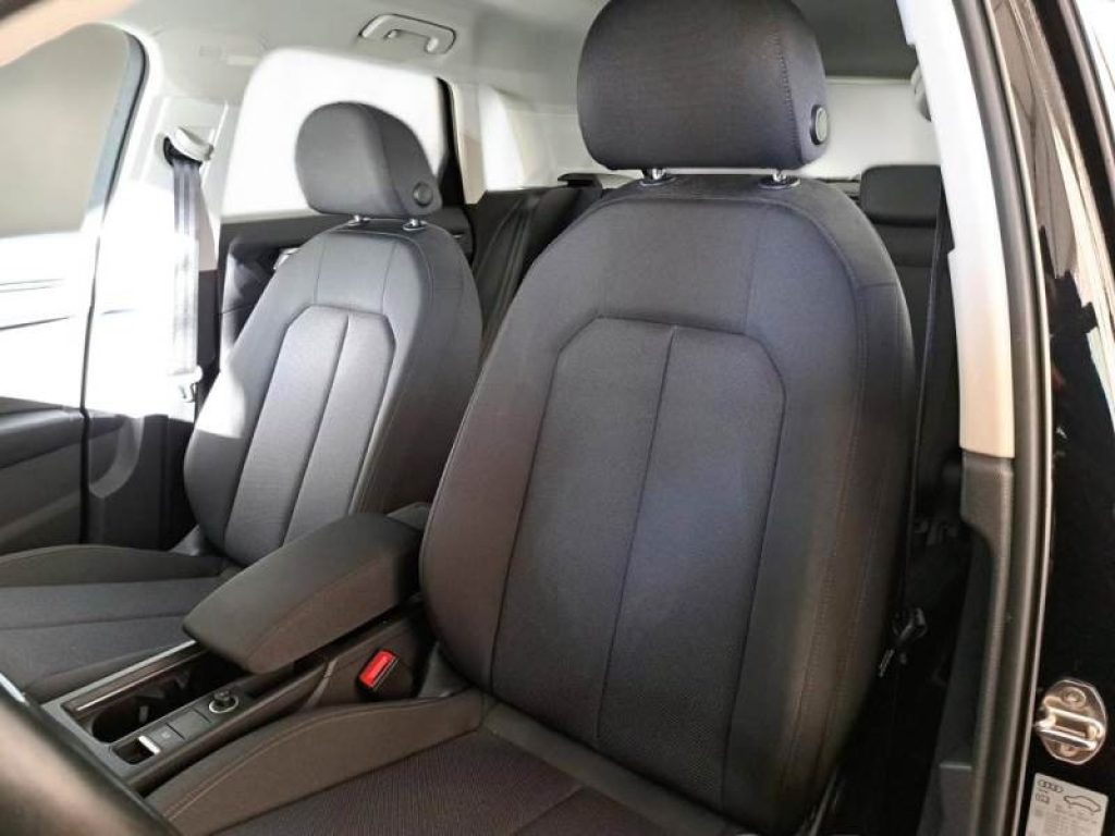 AUDI Q3 35 TDI S tronic Business - 7