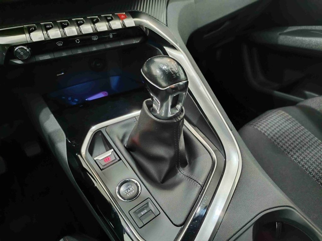 PEUGEOT 3008 BlueHDi 130 S&S Active Pack - 8