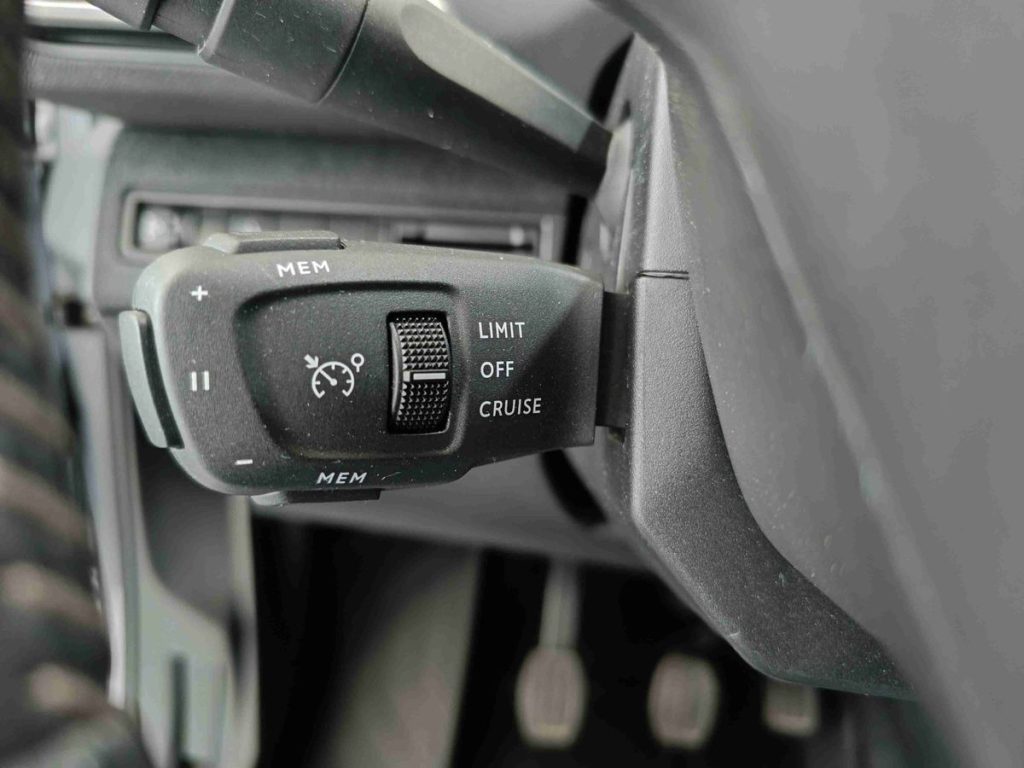 PEUGEOT 3008 BlueHDi 130 S&S Active Pack - 19