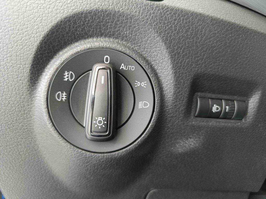 SKODA Fabia 1.0 MPI 60 CV Twin Color Argento - 19