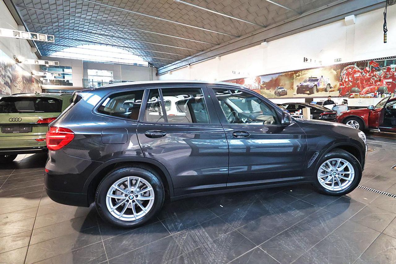 BMW X3 sDrive18d 48V Business Advantage - 10