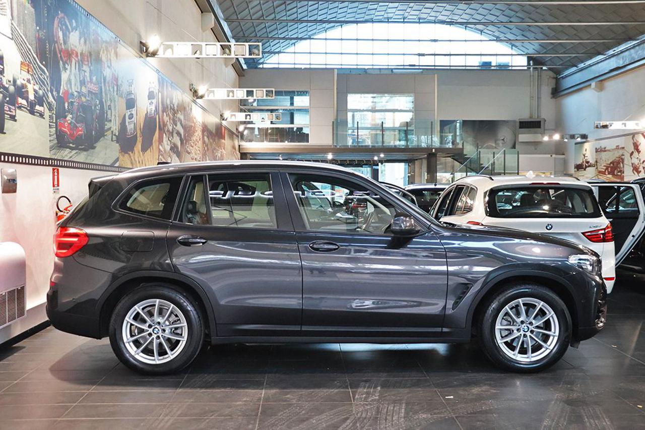 BMW X3 sDrive18d 48V Business Advantage - 2