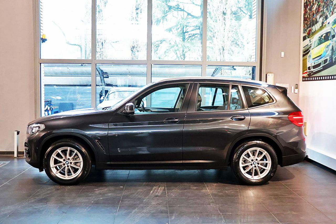 BMW X3 sDrive18d 48V Business Advantage - 3