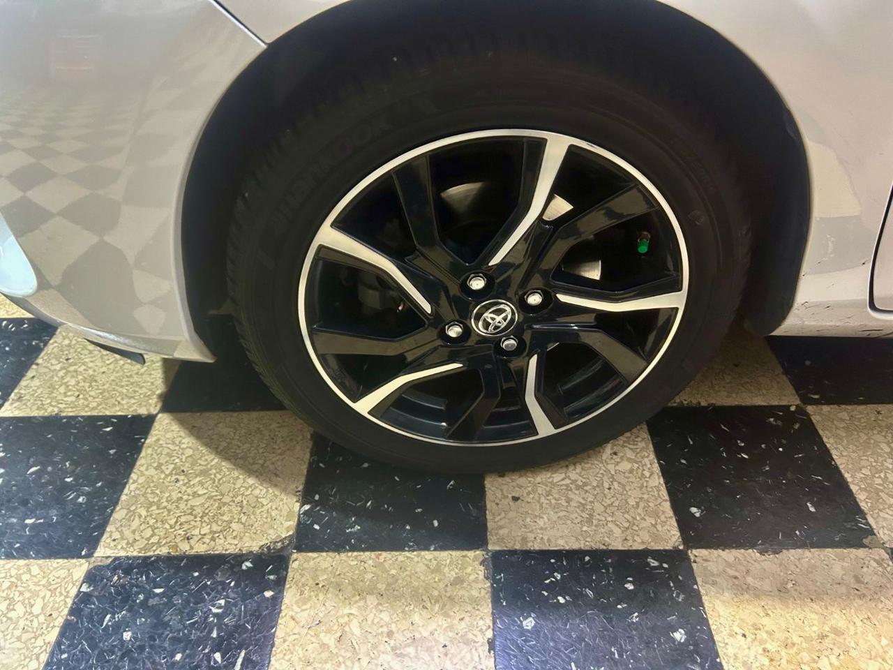 TOYOTA Yaris 1.5 Hybrid 5 porte Style Tetto Panoramico - 6