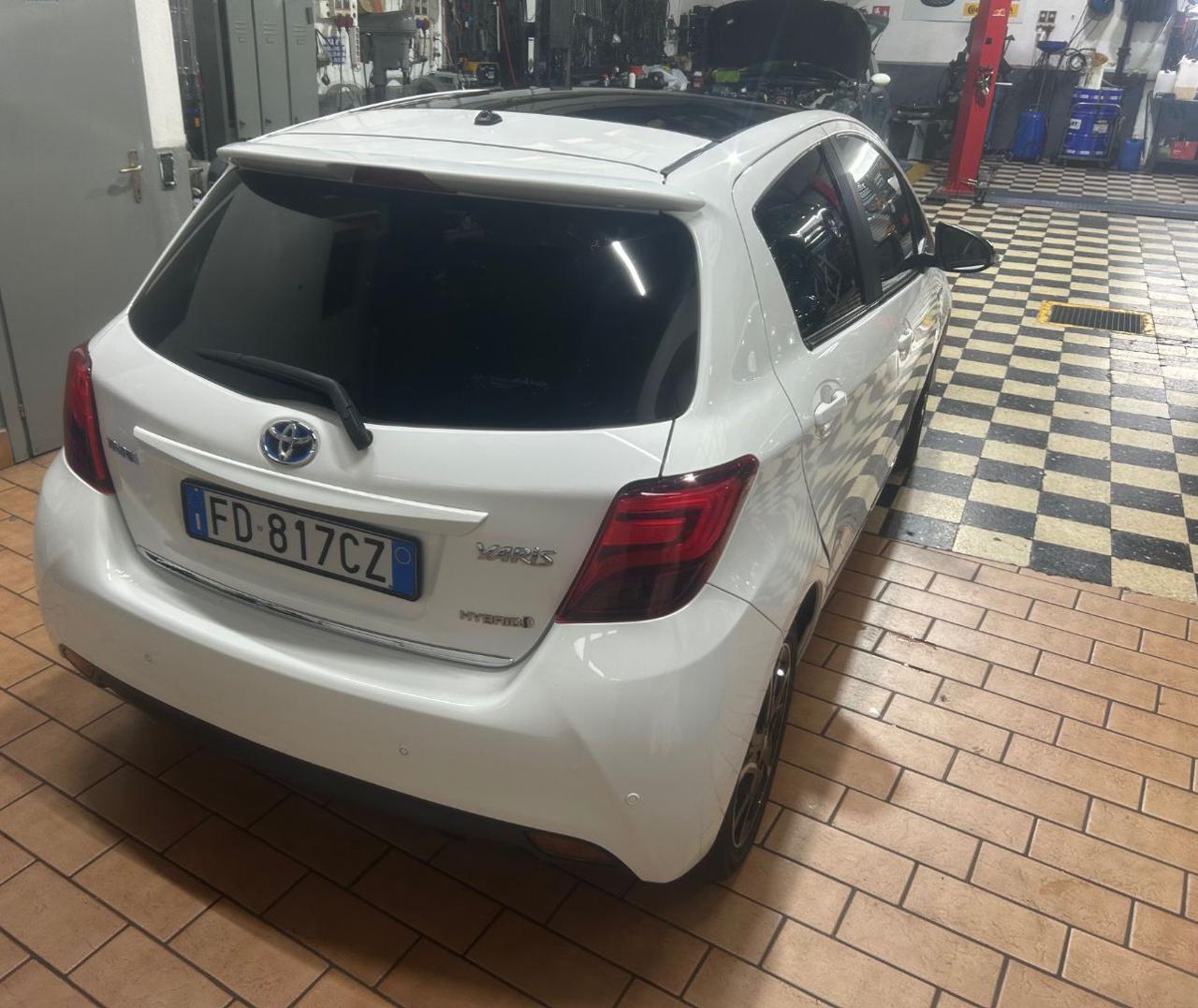 TOYOTA Yaris 1.5 Hybrid 5 porte Style Tetto Panoramico - 4