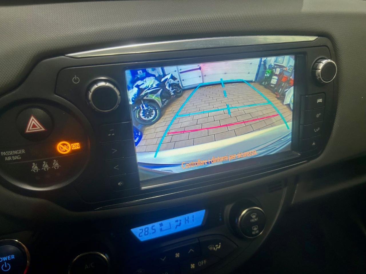 TOYOTA Yaris 1.5 Hybrid 5 porte Style Tetto Panoramico - 14