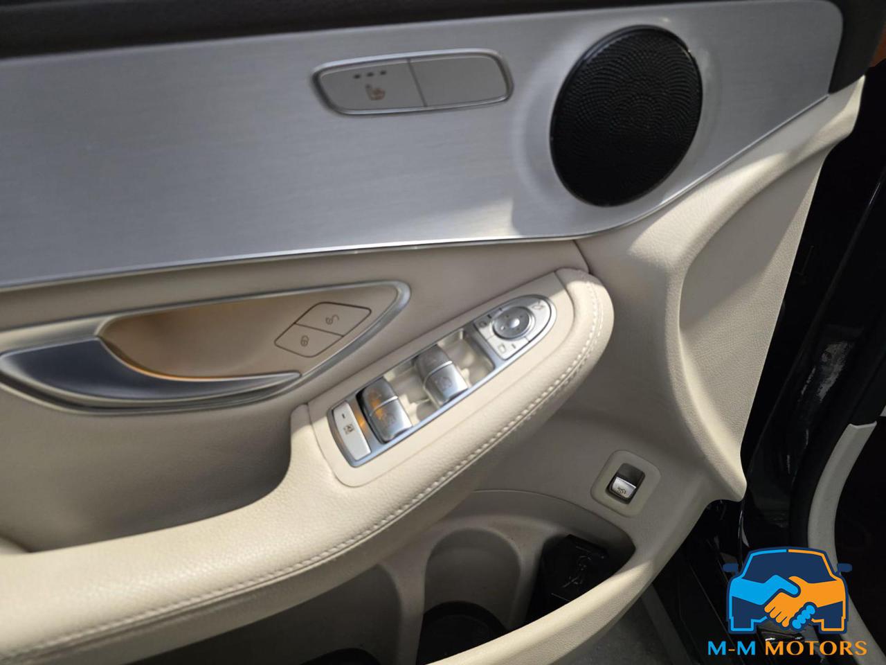 MERCEDES-BENZ GLC 220 d 4Matic Coupé Sport - 10