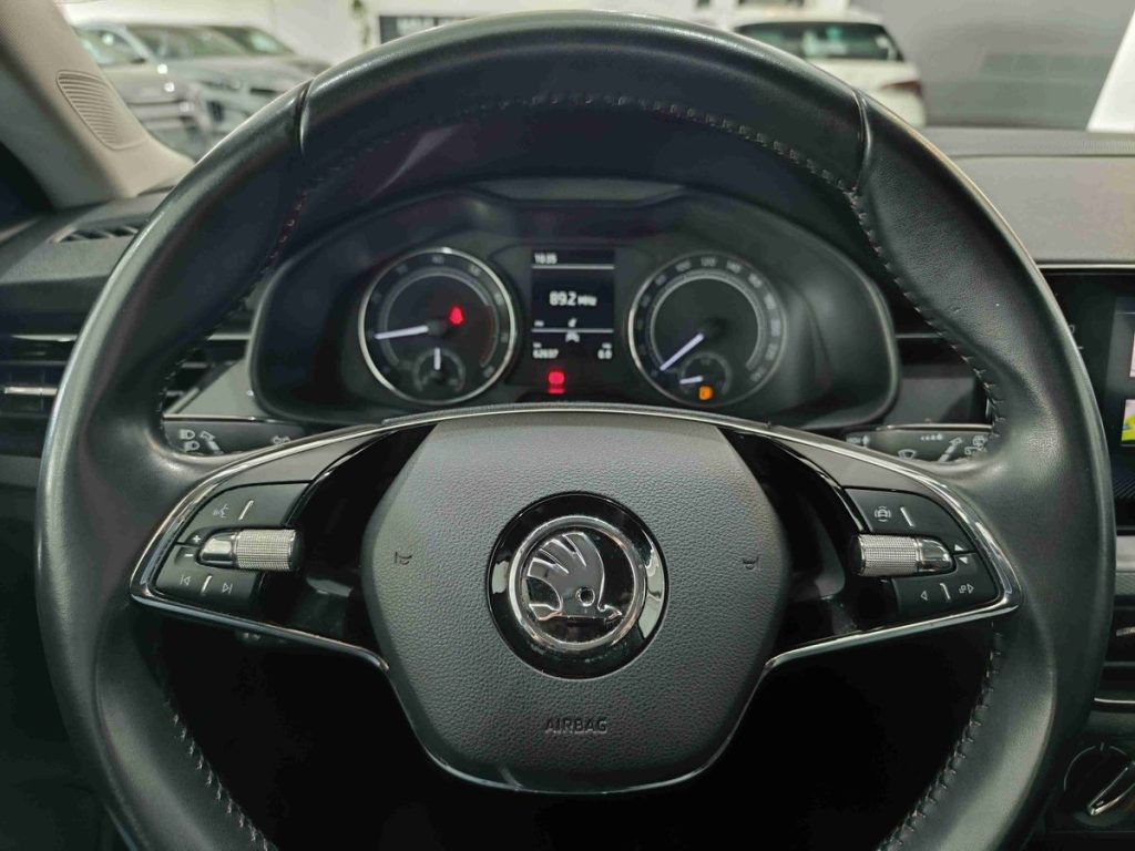 SKODA Kamiq 1.0 TSI Ambition - 17