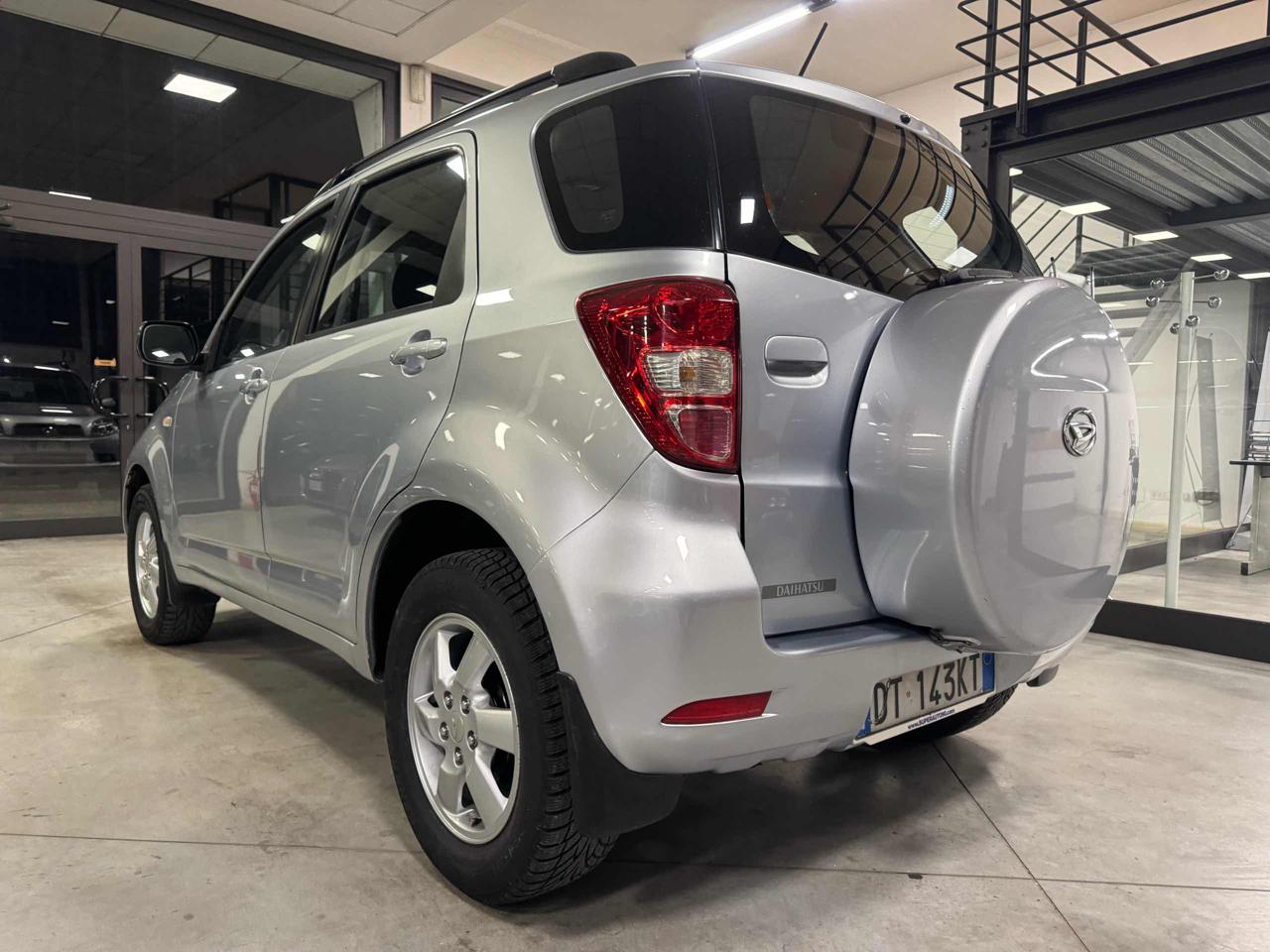 DAIHATSU Terios 1.5 4WD SXA Green Powered - 3