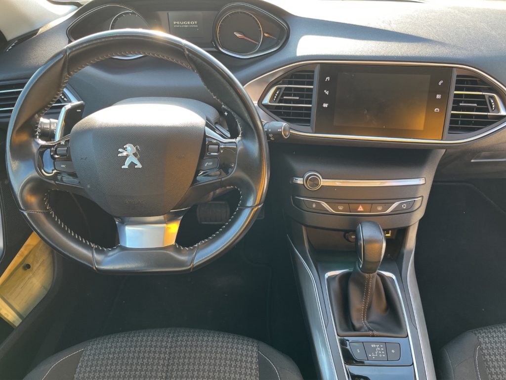 PEUGEOT 308 1.5HDi 130CV EAT6 AUTOMATICO - 10