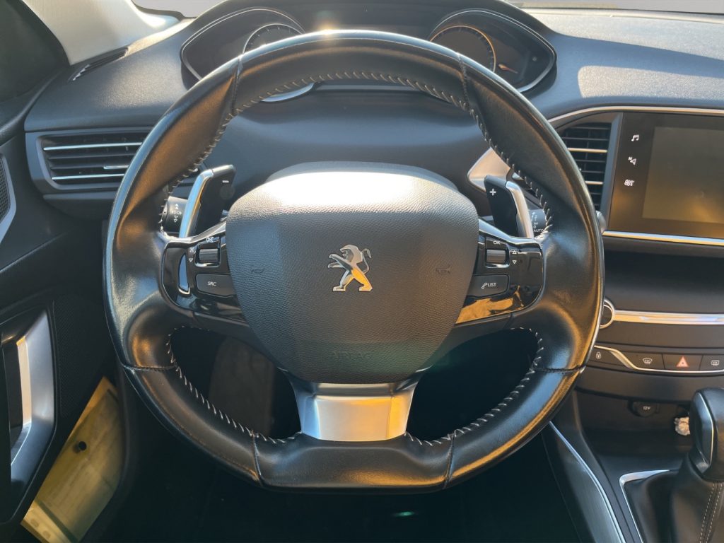 PEUGEOT 308 1.5HDi 130CV EAT6 AUTOMATICO - 11