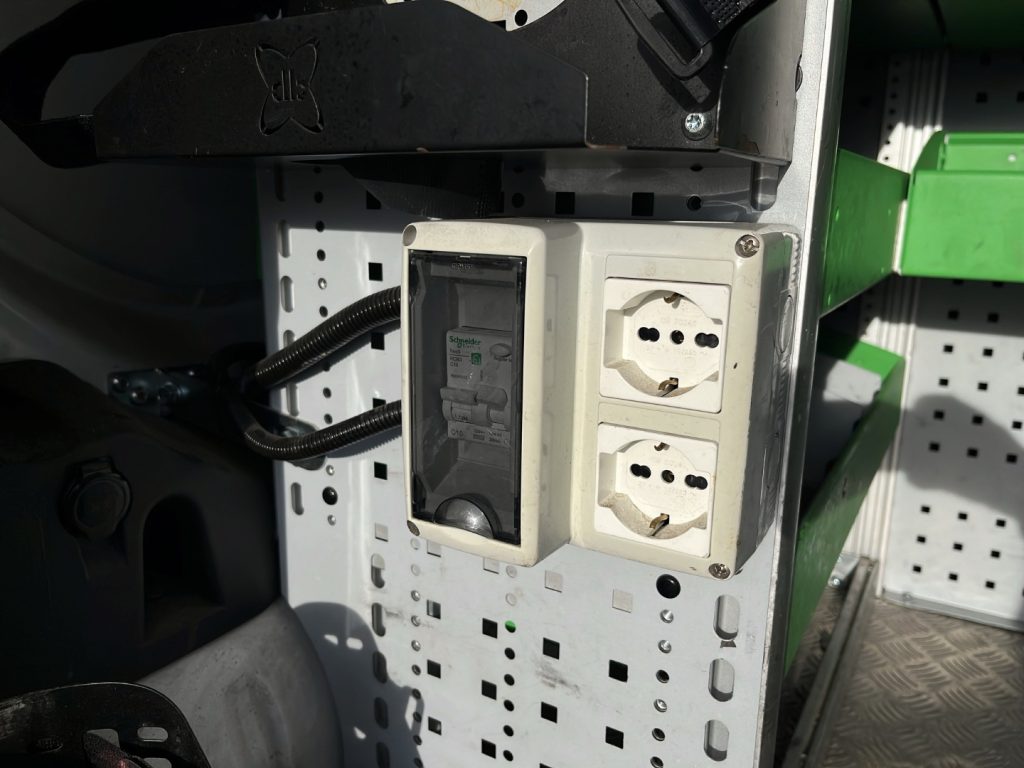 VOLKSWAGEN Caddy 2.0TDI 4MOTION ALLESTITO - 15