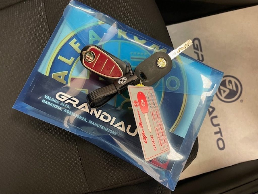 ALFA ROMEO Giulietta III 2010 -  2.0 jtdm(2) Distinctive 170cv - 9