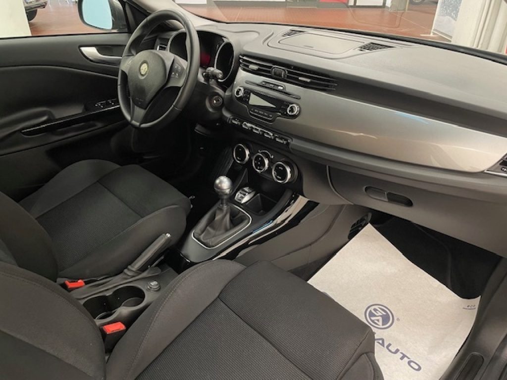 ALFA ROMEO Giulietta III 2010 -  2.0 jtdm(2) Distinctive 170cv - 15