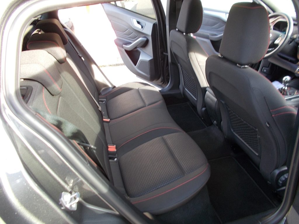 FORD Focus 1.0 EcoBoost Hybrid 125 CV SW ST-Line Style - 14