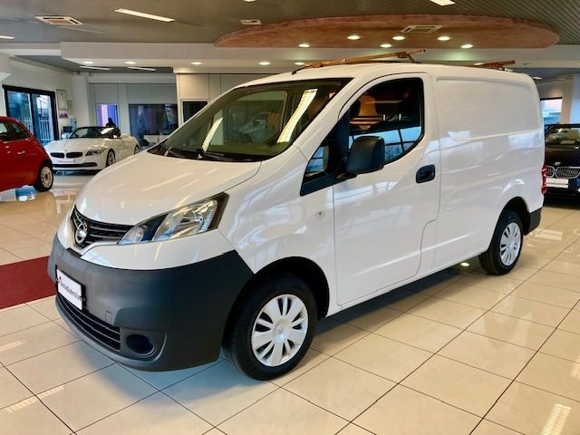 NISSAN NV200 Bianco pastello