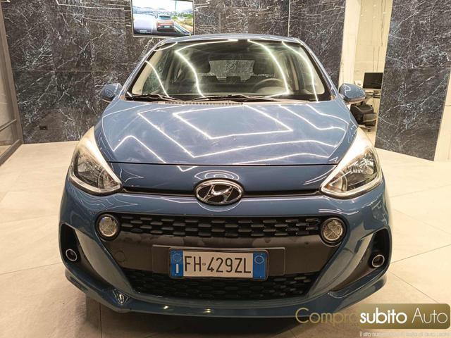HYUNDAI i10 Bleu Pastel