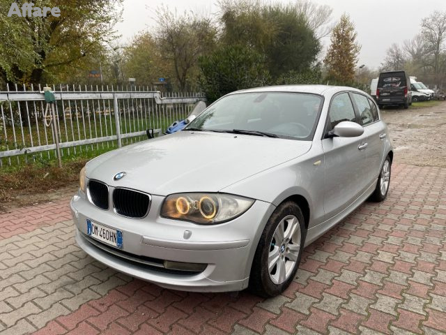 BMW 118 Argento metallizzato