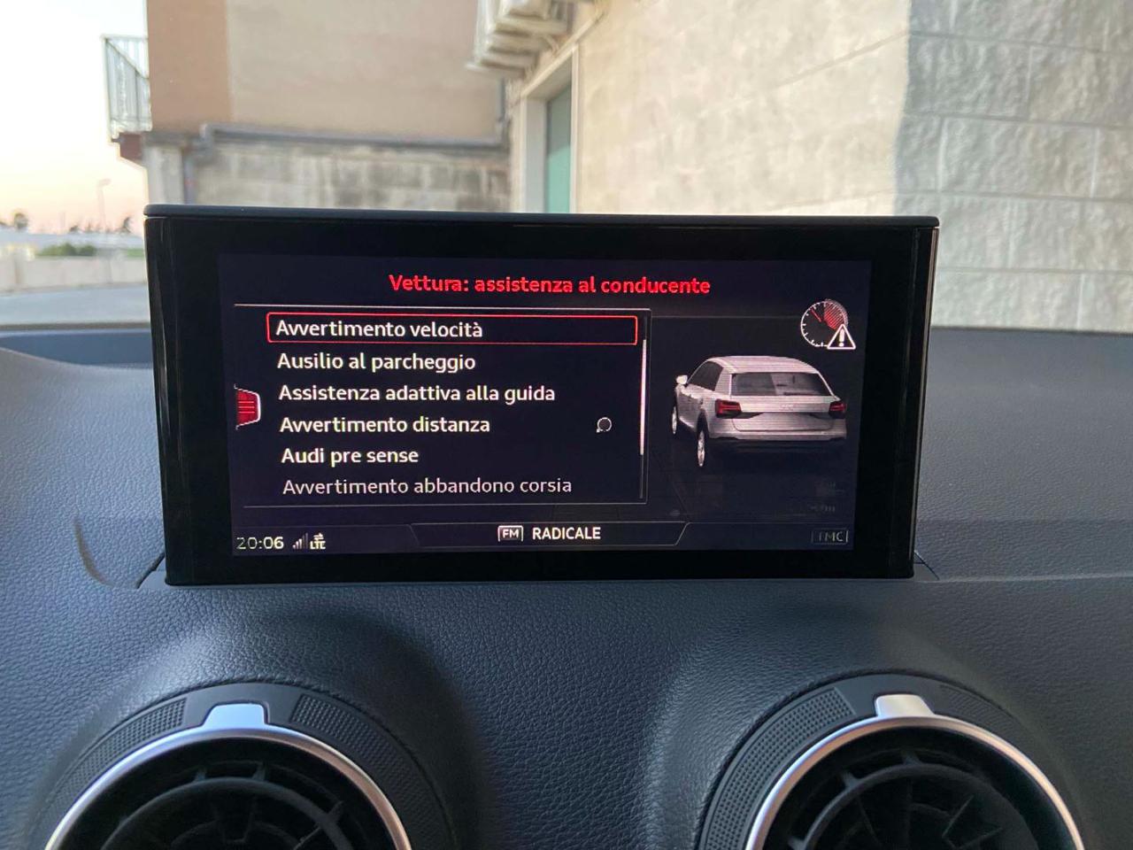 AUDI Q2 35 2.0 TDI quattro S tronic Admired VIRTUAL - 26